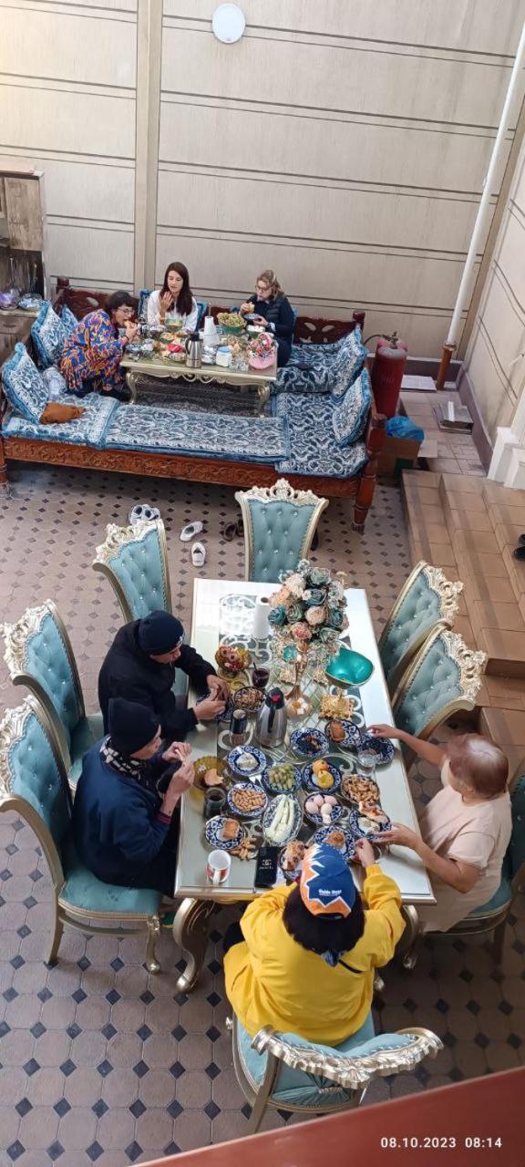 Uvaysiy Family Guest House Marghilon Kültér fotó
