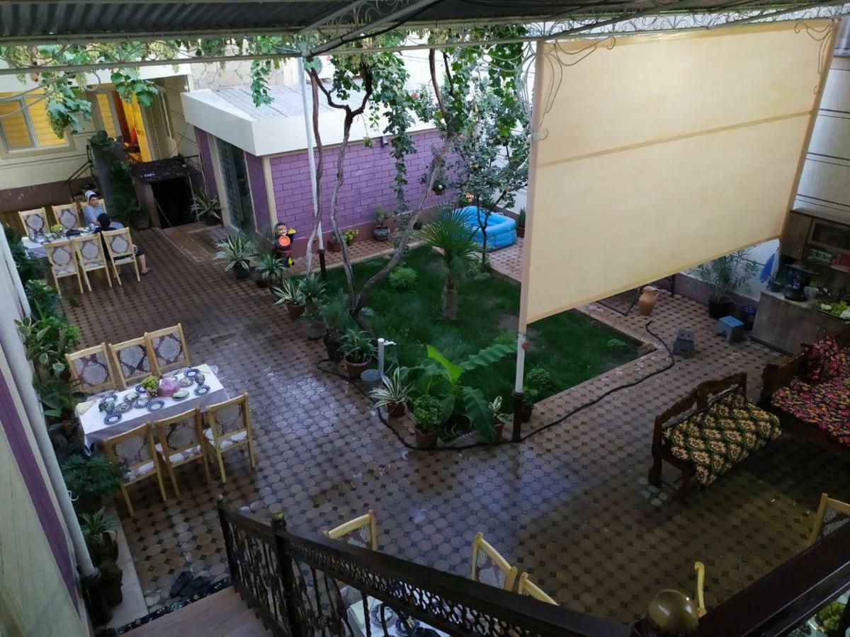Uvaysiy Family Guest House Marghilon Kültér fotó