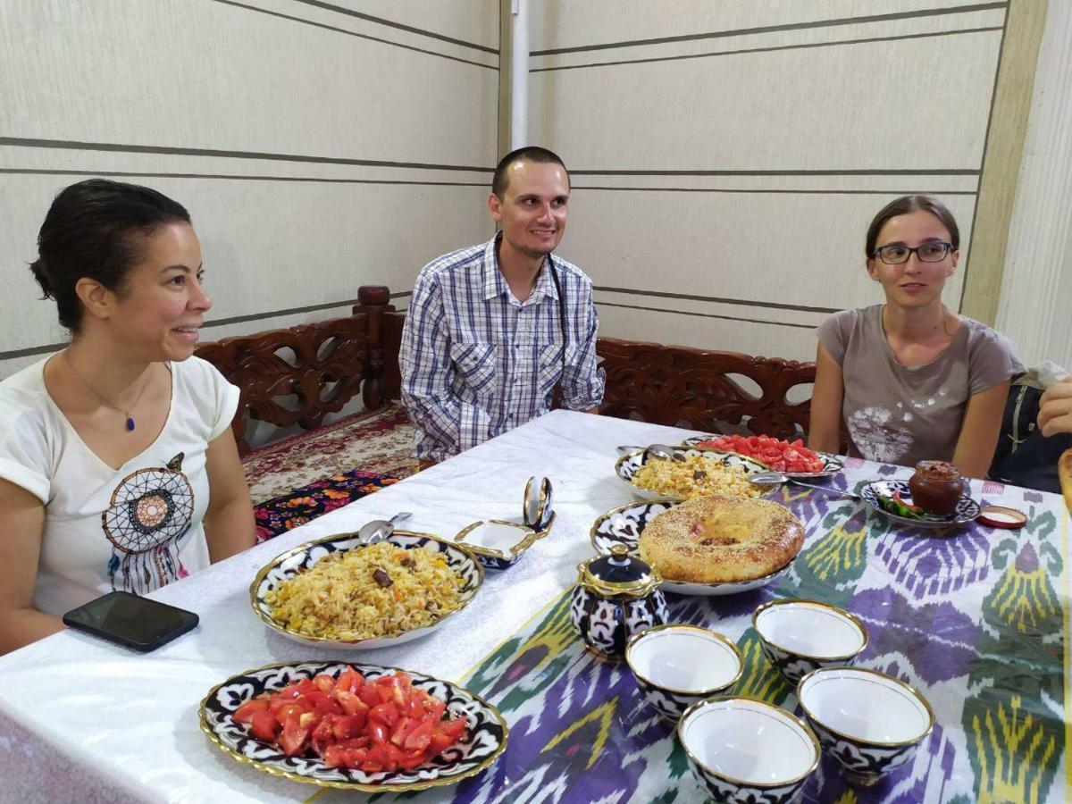 Uvaysiy Family Guest House Marghilon Kültér fotó
